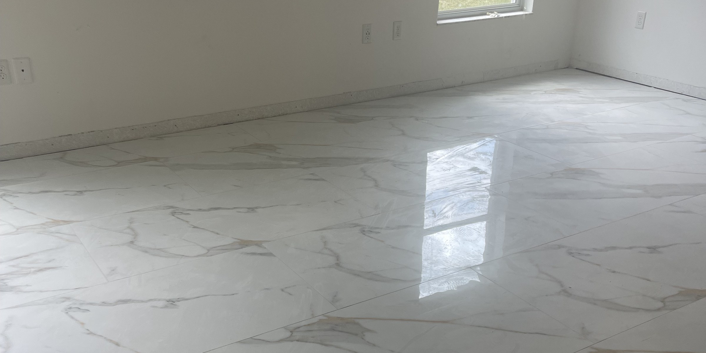 Calacatta porcelain flooring